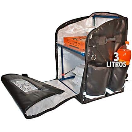 Mochila térmica NAMU abierta con estructura tubular y charolas