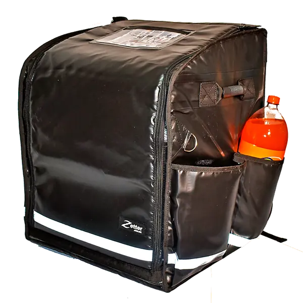 Mochila térmica NAMU negra cerrada, con logo Zetter, bolsas laterales y cintas reflejantes
